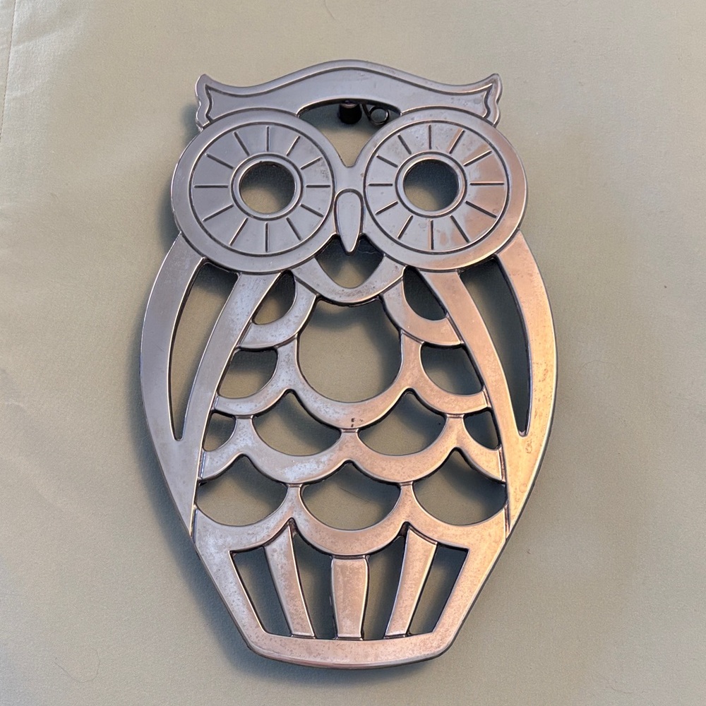 Hoo Hoo! Vintage Silverplated Owl Wall Decor or Trivet by Leonard - Sweet!